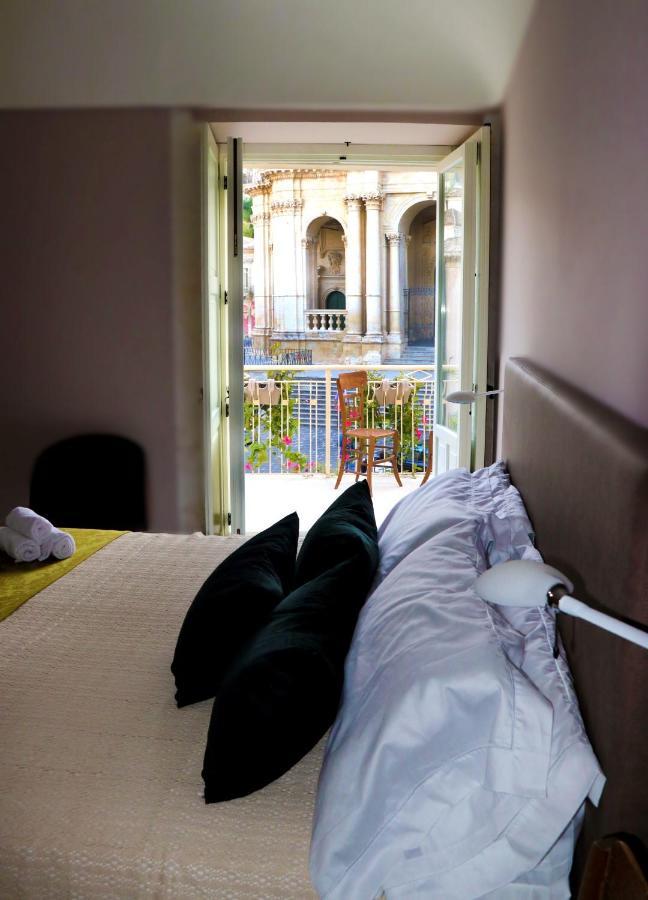 Bed and Breakfast Casa Dei Giurati Палаццоло-Акреиде Экстерьер фото